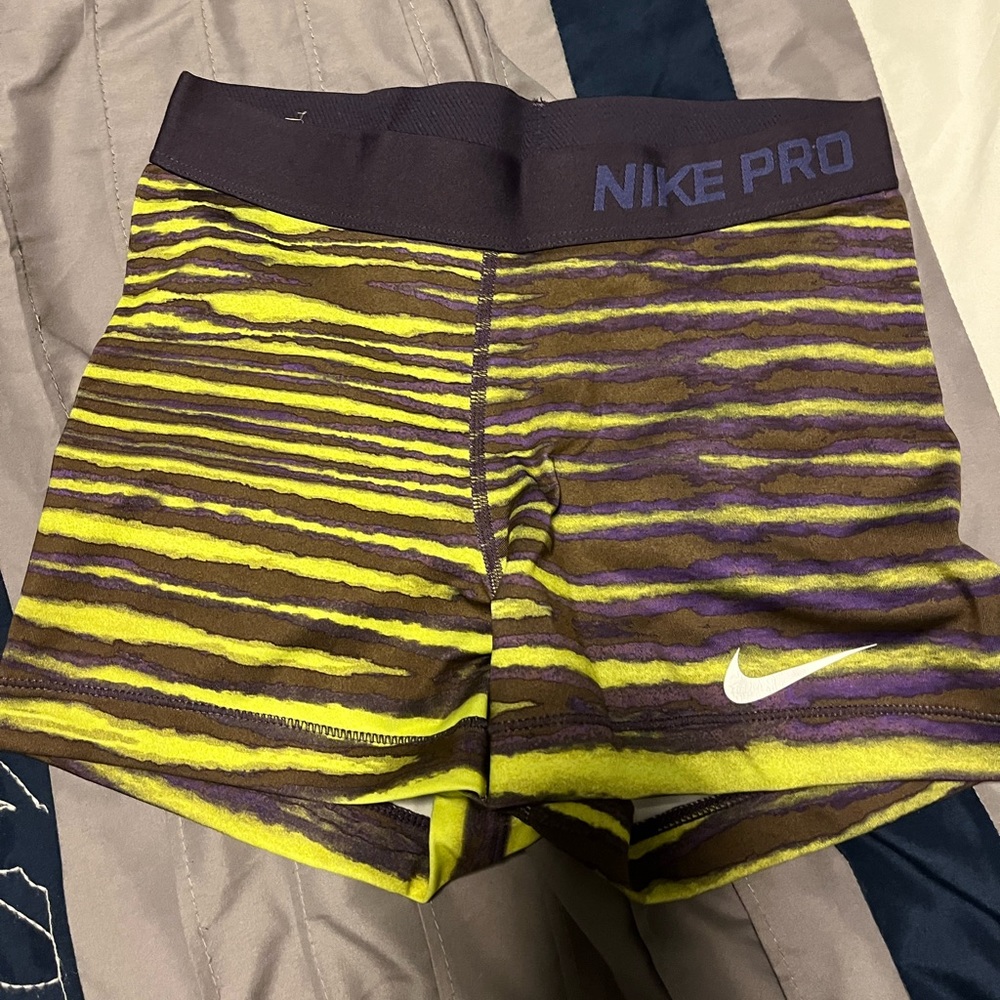 5 pairs of Nike shorts